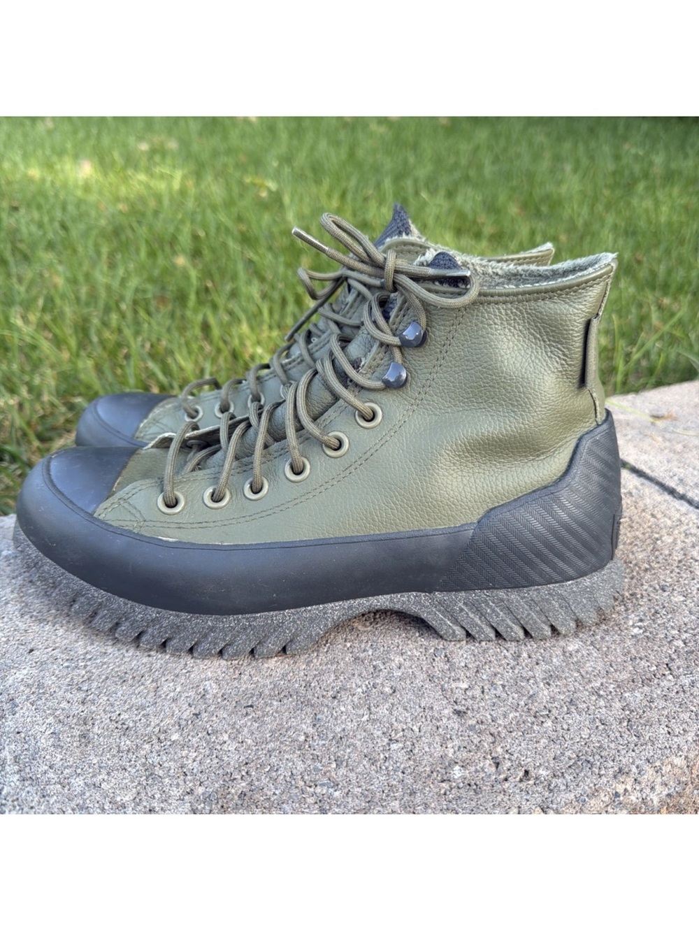 Converse Womens Chuck Taylor All Star Lugged 2.0 in Green / Black Size 8.5 W